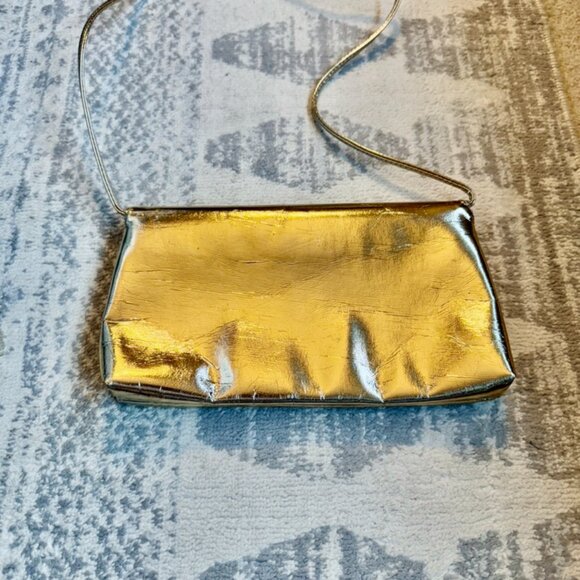 1980s Vintage Gold Vegan Leather Evening Bag - Picture 3 of 7